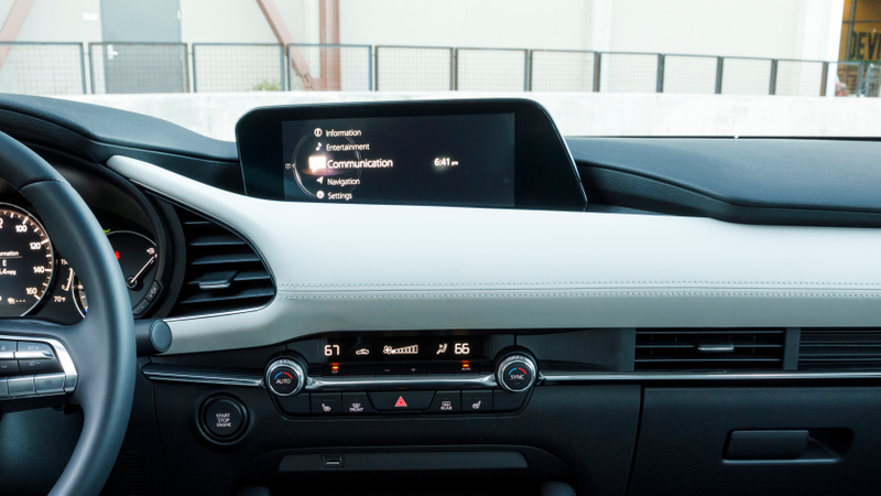 Illustration for article titled Touchscreens in Cars Have Been a Failure